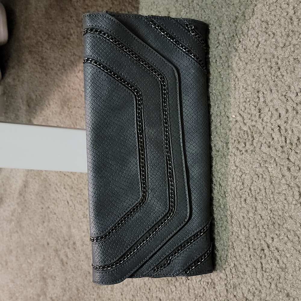 Grey vegan leather clutch Urban Expressions